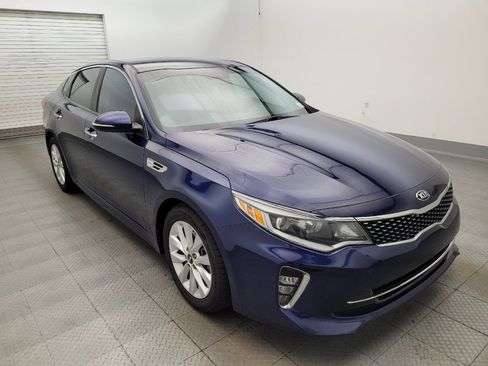 Used 2018 Kia Optima S FWD image 13