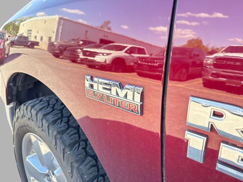 Used 2018 RAM 1500 Big Horn AWD/4WD image 11