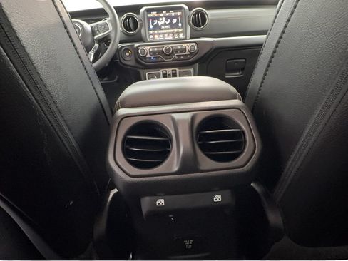 Used 2023 Jeep Wrangler Unlimited Sahara AWD/4WD image 37
