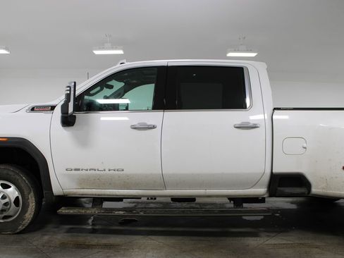 Used 2023 GMC Sierra 3500 Denali w/ Denali Ultimate Package image 6