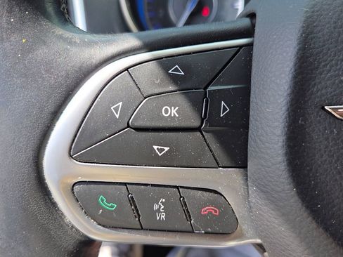 Used 2017 Chrysler 300 C w/ Safetytec Plus Group RWD image 23