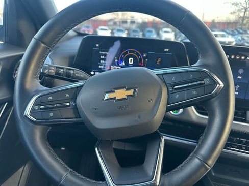 Used 2025 Chevrolet Equinox LT image 27