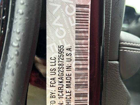 Used 2025 Jeep Grand Cherokee L Laredo w/ Luxury Tech Group I image 14