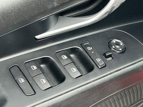 Used 2024 Hyundai Elantra SEL FWD image 26