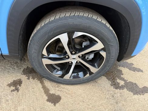 Used 2024 Chevrolet Trax RS FWD image 16