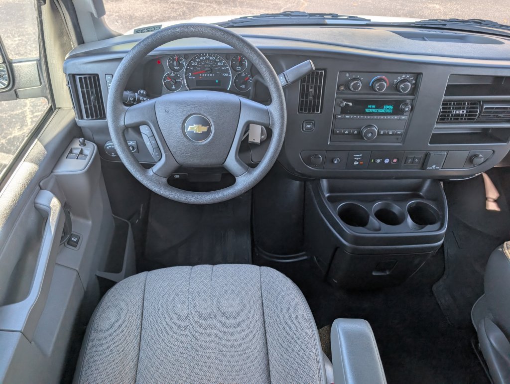 Used 2025 Chevrolet Express 3500 LT w/ LT Preferred Equipment Group RWD image 12