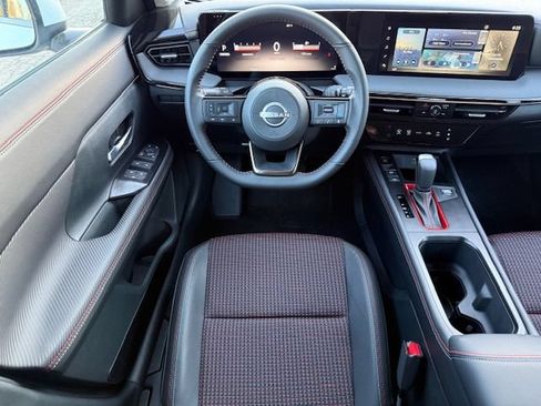 Used 2025 Nissan Kicks SR AWD/4WD image 22