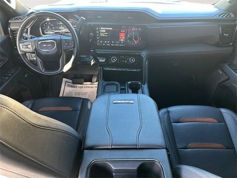 Used 2024 GMC Sierra 2500 AT4 w/ AT4 Premium Plus Package image 10