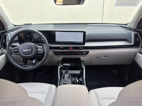 Used 2024 Kia Sorento S w/ Panoramic Sunroof Package AWD/4WD image 12