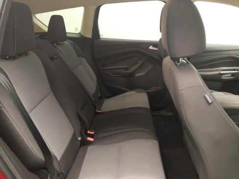 Used 2017 Ford Escape SE image 19