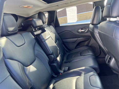 Used 2016 Jeep Cherokee Limited image 42