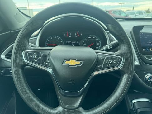 Used 2024 Chevrolet Malibu LT image 28