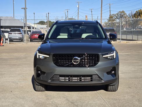 New 2026 Volvo XC40 B5 Ultra w/ Protection Package Premier image 6