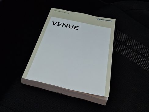 Used 2022 Hyundai Venue SEL image 26