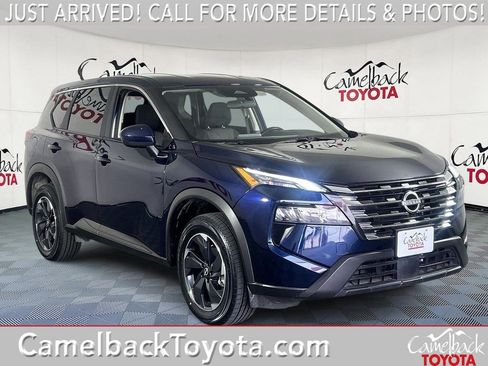 Used 2025 Nissan Rogue SV image 1