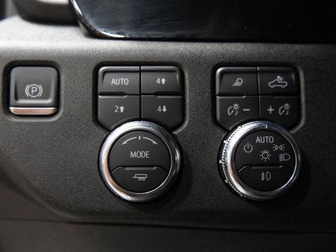 Used 2024 GMC Sierra 2500 SLT w/ SLT Convenience Package image 27