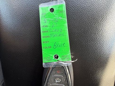 Used 2021 Chevrolet Malibu LT image 28