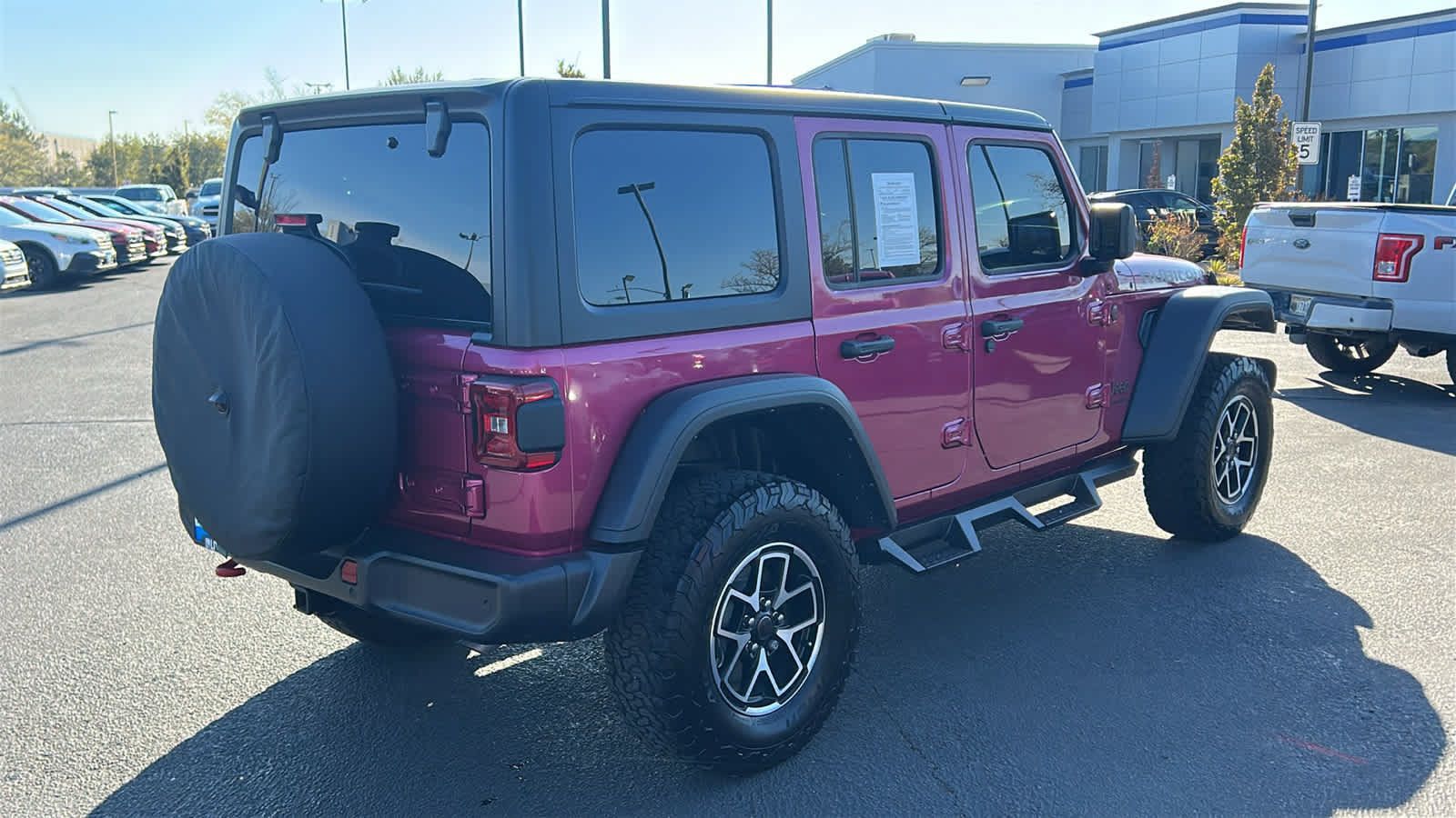 Used 2024 Jeep Wrangler Unlimited Rubicon w/ Technology Group AWD/4WD image 5