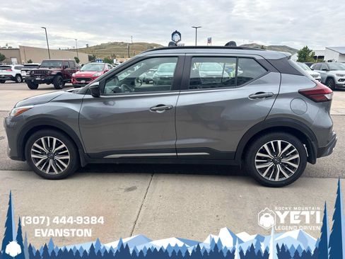 Used 2023 Nissan Kicks SR w/ Interior Electronics Package FWD image 6
