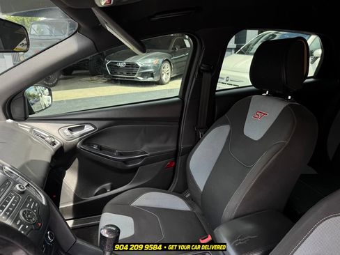 Used 2018 Ford Focus ST FWD image 18
