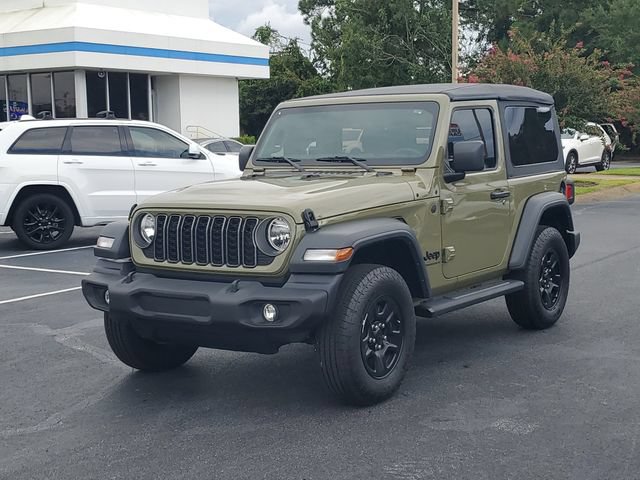 Used 2025 Jeep Wrangler Sport AWD/4WD image 3