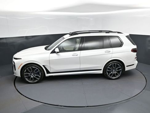 New 2026 BMW X7 xDrive40i AWD/4WD image 33