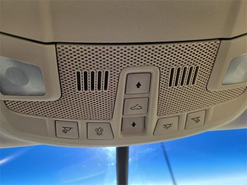 Used 2017 Lincoln MKZ Reserve image 34