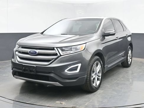 Used 2017 Ford Edge Titanium w/ Technology Package FWD image 5