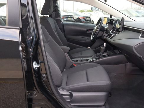Used 2025 Toyota Corolla LE image 22