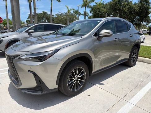 Used 2024 Lexus NX 250 FWD image 6