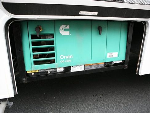 Used 2022 Ford E-450 and Econoline 450 Super Duty w/ Motorhome Prep Package image 10