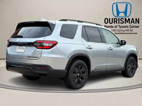 New 2026 Honda Pilot Black Edition image 3