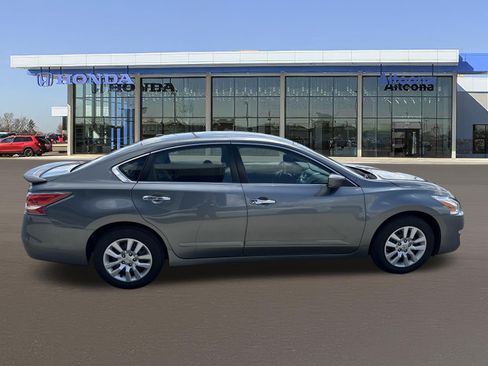 Used 2014 Nissan Altima 2.5 S w/ Display Audio Package FWD image 7