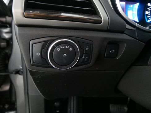 Used 2014 Ford Fusion SE w/ Equipment Group 202A image 26