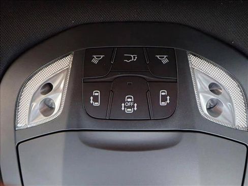 New 2026 Chrysler Pacifica Limited w/ Uconnect Theater Family Group AWD/4WD image 27