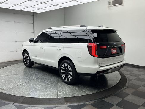 Certified 2025 Ford Expedition Platinum w/ Driver's Package AWD/4WD image 2