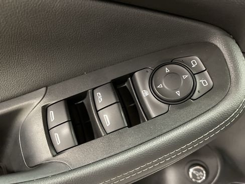 Used 2022 Buick Encore GX Select w/ Sport Touring Package image 7