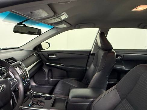 Used 2015 Toyota Camry SE image 33