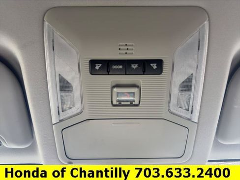 Used 2021 Toyota RAV4 LE AWD/4WD image 51