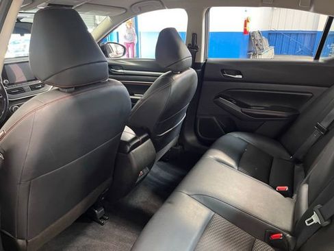 Used 2023 Nissan Altima 2.5 SR FWD image 17