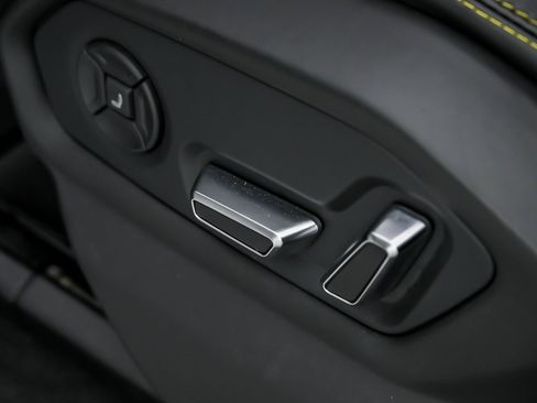 Used 2019 Lamborghini Urus image 27