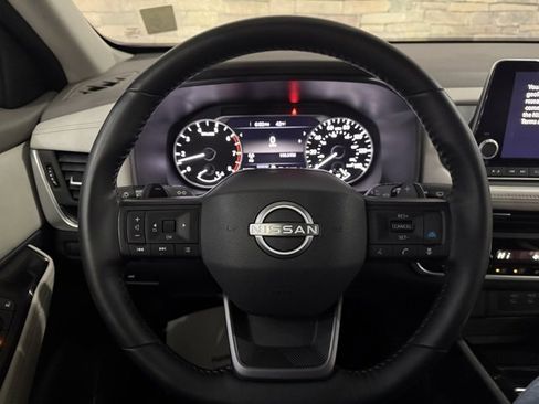 Certified 2025 Nissan Rogue SV image 12