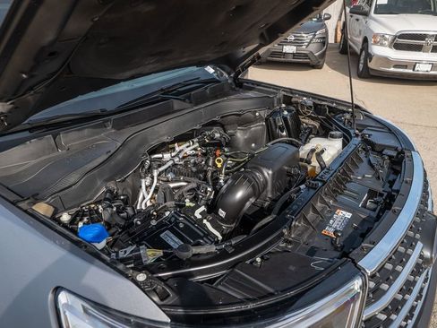 Used 2022 Ford Explorer XLT w/ Equipment Group 202A image 20