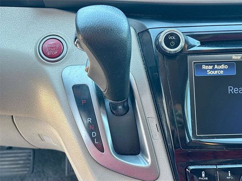 Used 2016 Honda Odyssey SE image 17