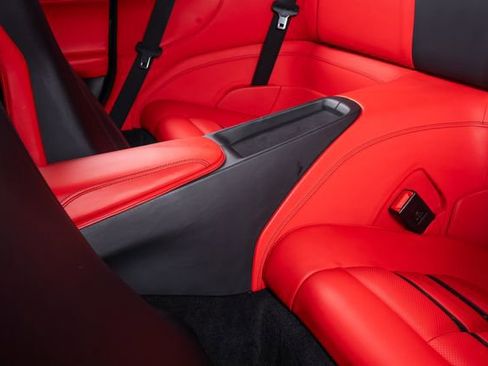 Used 2019 Ferrari Portofino RWD image 30
