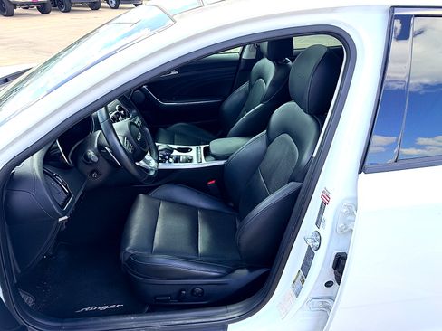 Used 2022 Kia Stinger GT2 AWD/4WD image 21