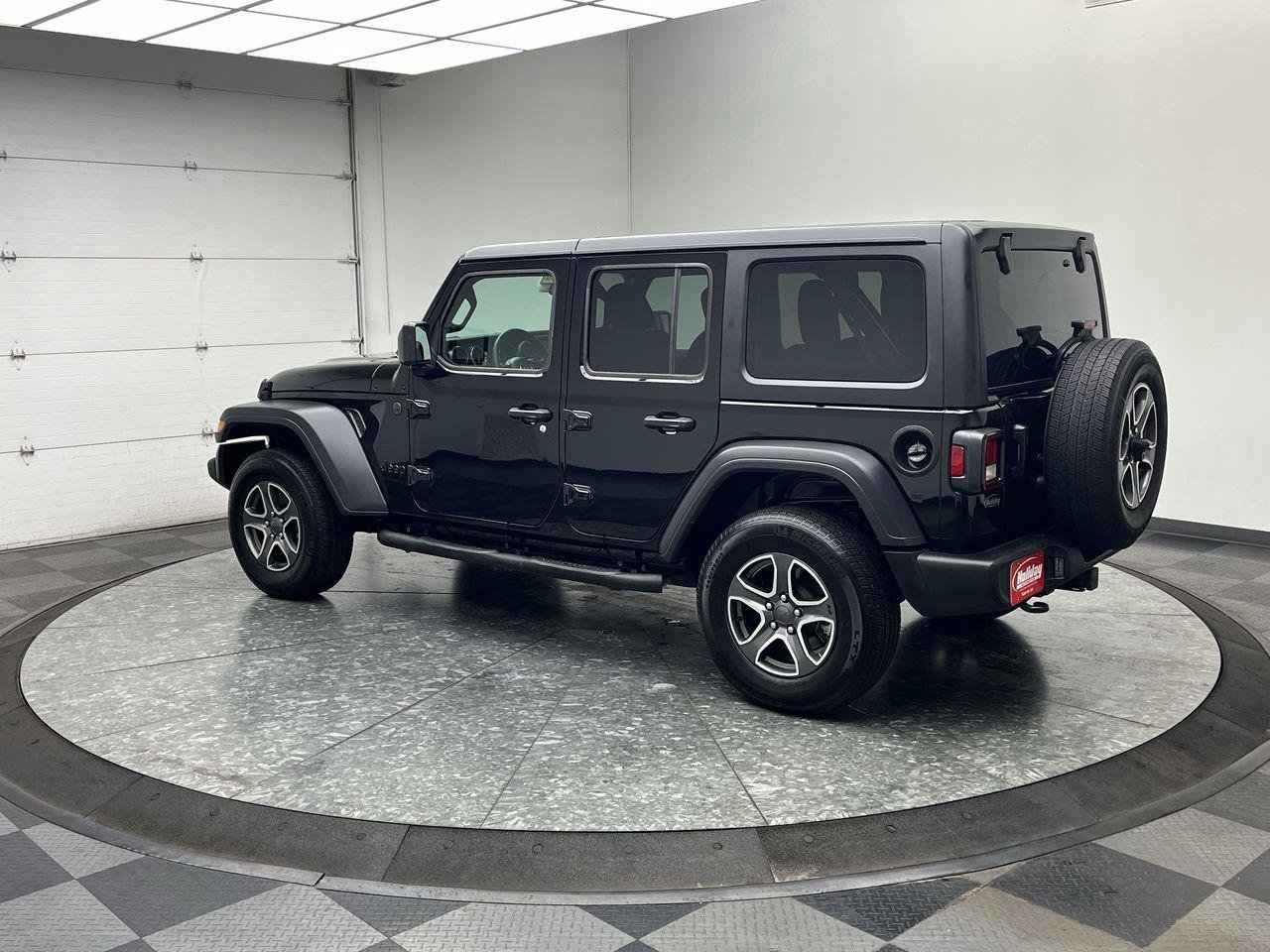 Used 2023 Jeep Wrangler Unlimited Sport AWD/4WD image 2