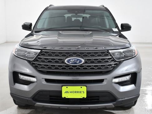 Used 2022 Ford Explorer XLT w/ Equipment Group 202A image 3