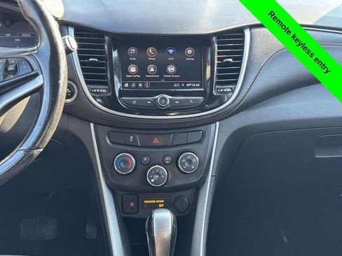 Used 2022 Chevrolet Trax LT w/ Sport Edition image 28