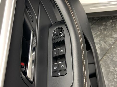 Certified 2025 MAZDA CX-70 3.3 Turbo w/ Premium Package image 8